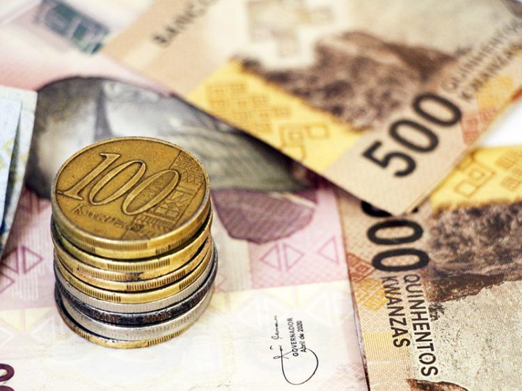 Taxa de câmbio manteve-se estática nos 911 kwanzas por dólar Taxa de câmbio manteve-se estática nos 911 kwanzas por dólar