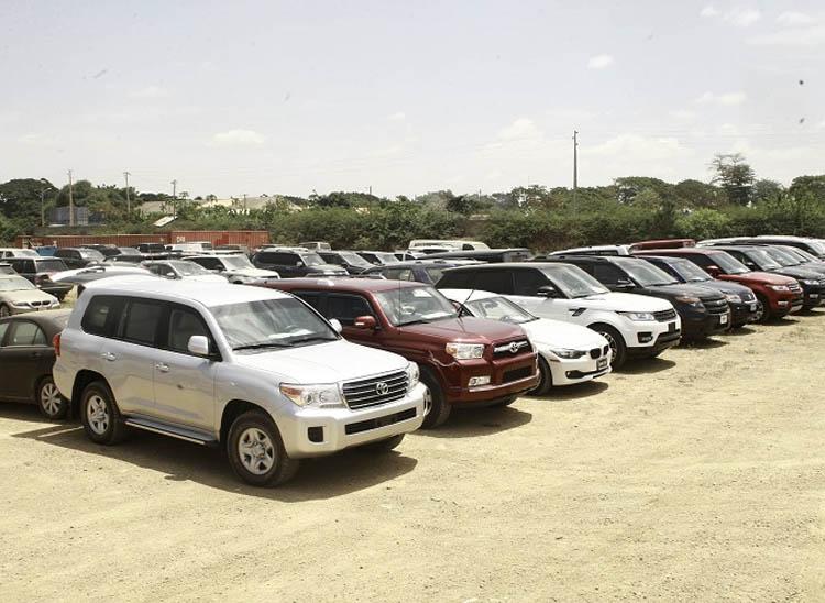 Aluguer de viaturas  para o transporte de carga e mercadorias em forte queda 