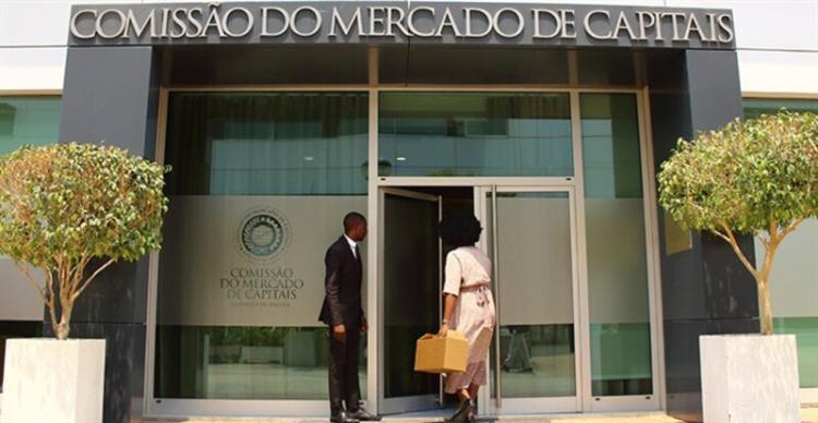 Comissão do Mercado de Capitais com dificuldades no sistema informático e de identificação de pessoas políticas expostas Comissão do Mercado de Capitais com dificuldades no sistema informático e de identificação de pessoas políticas expostas