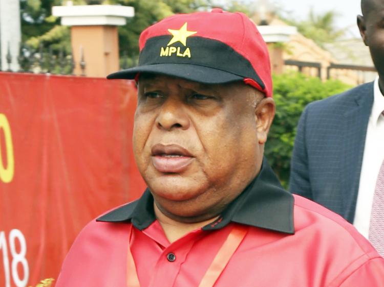 Higino Carneiro lança candidatura à liderança do MPLA e quer acabar com a cultura do “silêncio” e da “bajulação” Higino Carneiro lança candidatura à liderança do MPLA e quer acabar com a cultura do “silêncio” e da “bajulação”