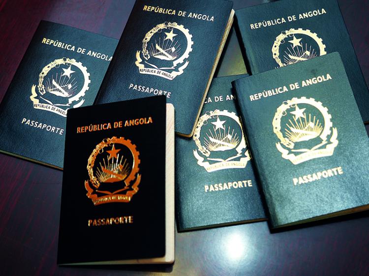 Morosidade volta a manchar emissão de passaportes Morosidade volta a manchar emissão de passaportes