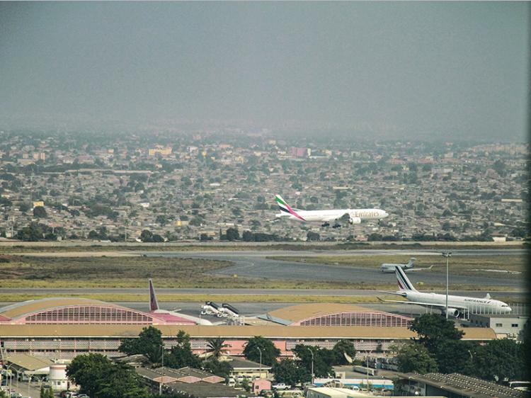 Angola tem a taxa aeroportuária  mais alta de África