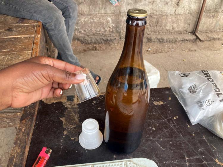 ‘Água do chefe’ continua a ser bom negócio, dizem comerciantes  ‘Água do chefe’ continua a ser bom negócio, dizem comerciantes