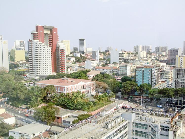 Dívida pública aumenta para 63,6 mil milhões de dólares Dívida pública aumenta para 63,6 mil milhões de dólares