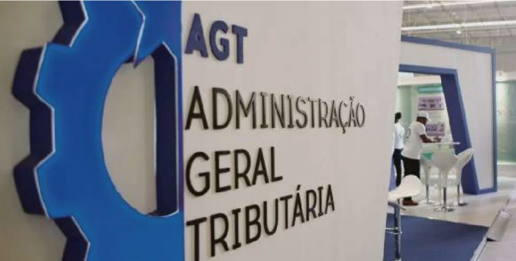 Empresas consideram prematura a obrigatoriedade de facturas electrónicas a partir de Janeiro Empresas consideram prematura a obrigatoriedade de facturas electrónicas a partir de Janeiro