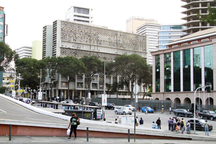 Angola distinguida na lista de países lusófonos com retrocessos democráticos  