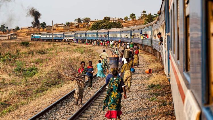 China investiu 1,4 mil milhões dólares na Ferrovia Tanzânia-Zâmbia (TAZARA). E o Corredor Lobito?.