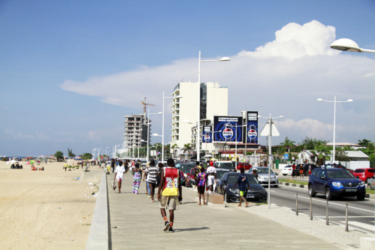 Mais de 73% dos angolanos consideram que economicamente o país está na “direção errada”  