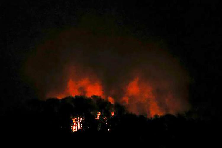 Pânico na Venezuela: EUA atacam o país e anunciam captura de Maduro, declarado estado de emergência 