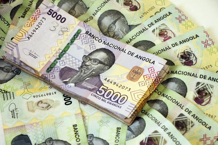 O país dos milhões…