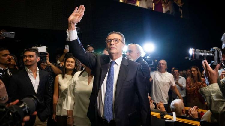 Socialista António José Seguro vence eleições em Portugal e já recebeu felicitações de João Lourenço 