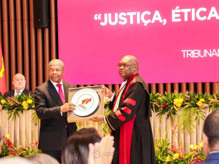 Esperança, Resignação ou Continuidade?...