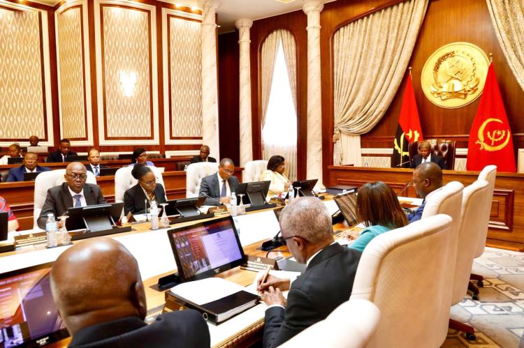 Governo vai usar excedente para financiar OGE e reduzir empréstimos 