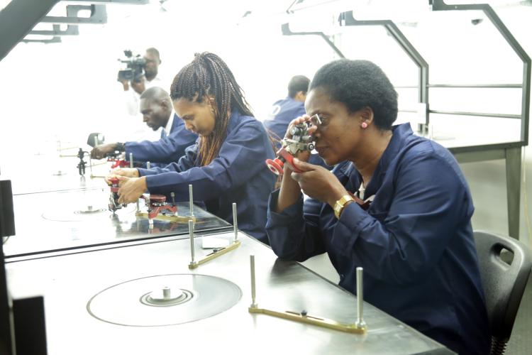 Produção industrial  cai para 2,36% arrastada pela indústria extractiva