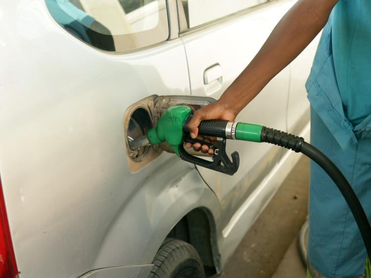 Angola em risco de registar falhas de combustível a partir de Abril/Maio