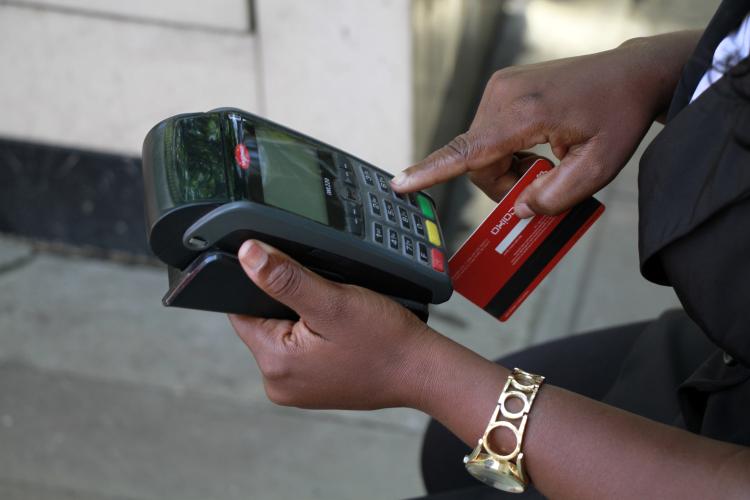 Comerciantes desafiam BNA com taxas de 10%  no levantamento em TPA