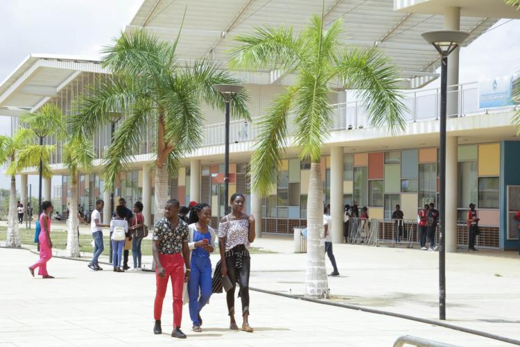 Proposta defende congelamento de propinas e reforma profunda no ensino superior em Angola