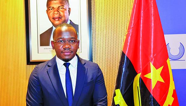 Denúncias em Angola focam estrangeiros, mas empresas nacionais também ignoram a lei, alerta director do trabalho 