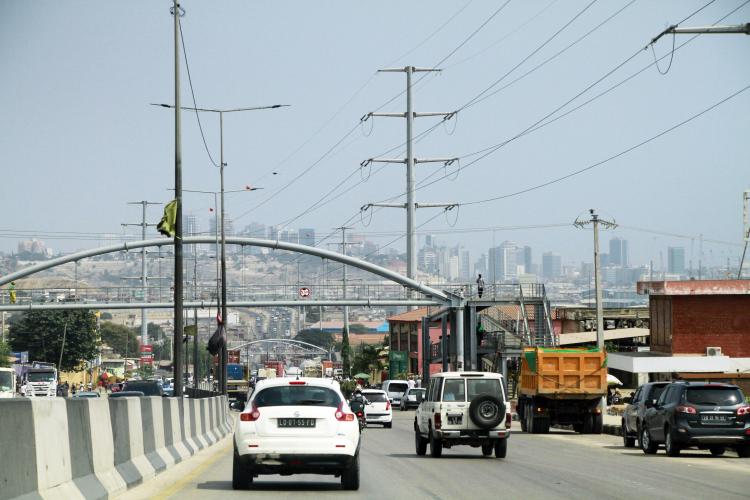 66% das famílias não conseguem poupar e 62% afastam compra de automóvel nos próximos dois anos