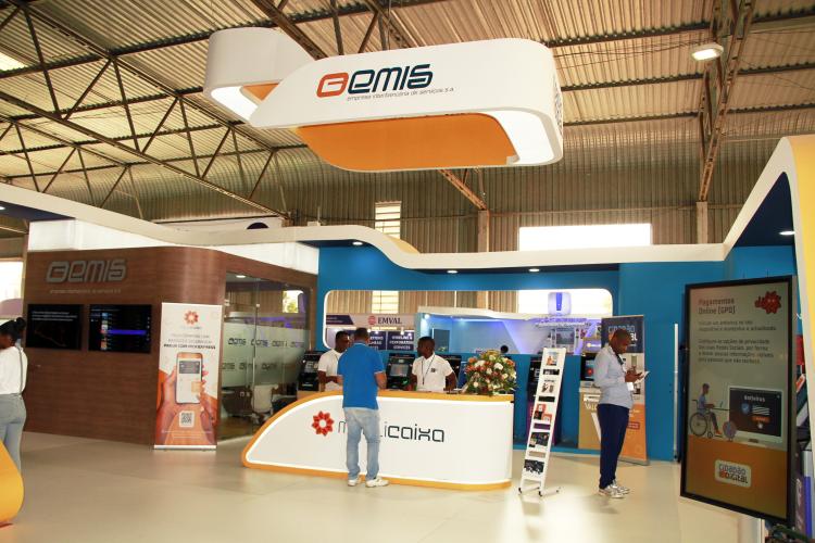 Emis movimenta  quase 5 mil milhões de kz em Maio