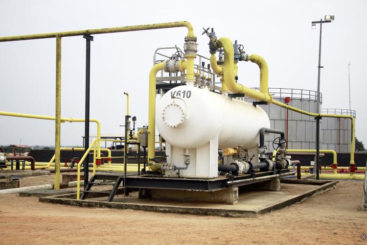 Brent recua 2,97% para 87,85 dólares por barril