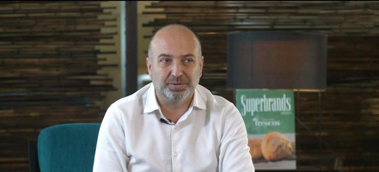 “Há mais supermercados do que árvores. Em qualquer esquina há um supermercado”