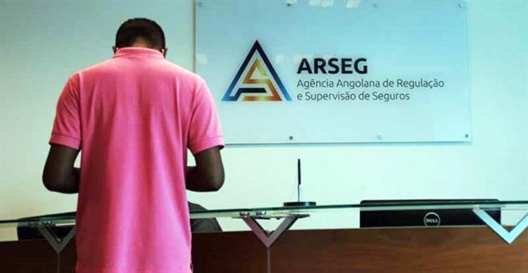 Reclamações dirigidas  às seguradoras diminuem 11%