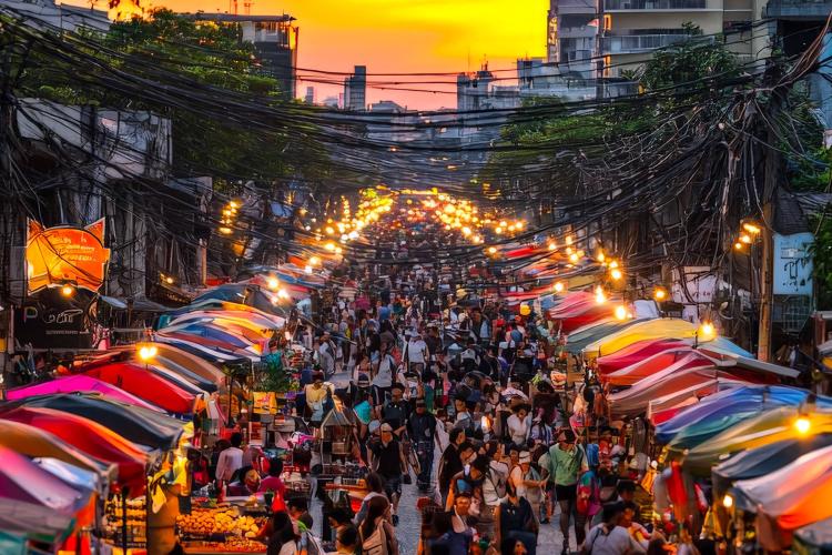 Tailândia lidera ranking dos mercados nocturnos com mercado de 15 mil barracas