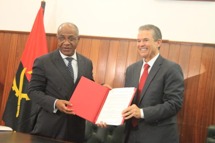 Angola e Brasil assinam acordo para impulsionar investimento agrícola