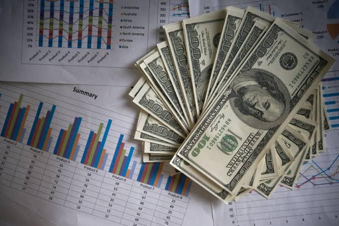 Défice externo dos EUA aumenta 15,7% no segundo trimestre