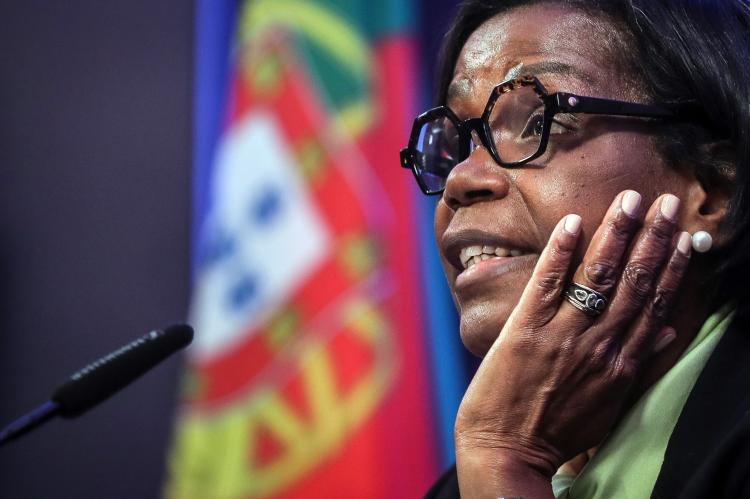 Independência dos  tribunais não é compatível  com a precariedade dos juízes, defende Francisca Van-Dúnem 