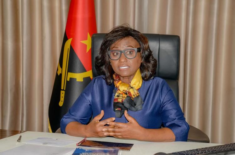 Ministra das Pescas exige maior aproveitamento económico do potencial marítimo