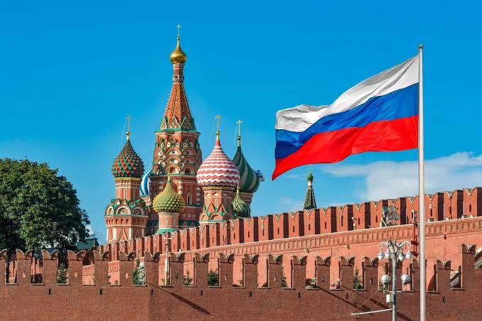 Rússia prevê ligeira redução da produção de petróleo em 2026