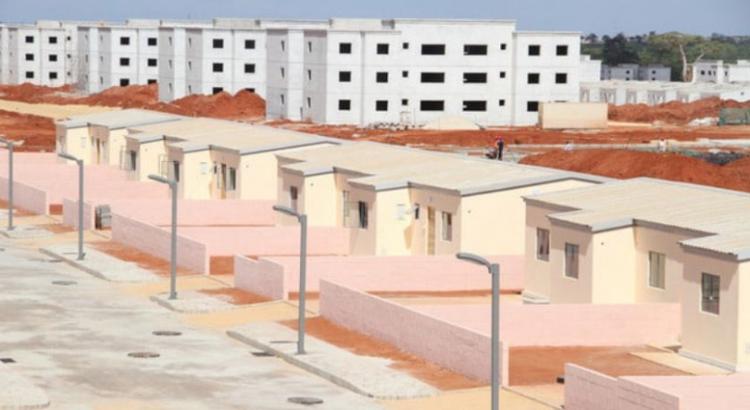 Governo investe 4,8 mil milhões de kwanzas na construção de 100 casas sociais no Bengo