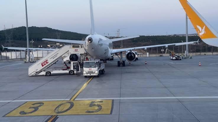 Líbia levanta restrições aéreas após 11 anos e prevê aumento das receitas