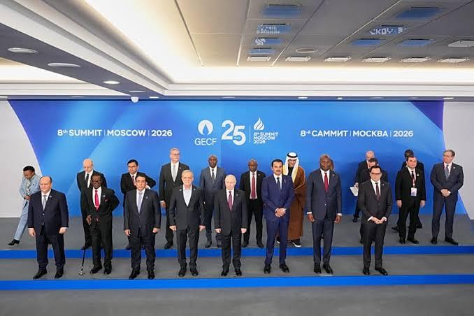 Putin apresenta Rússia como principal parceira de África e critica influência ocidental